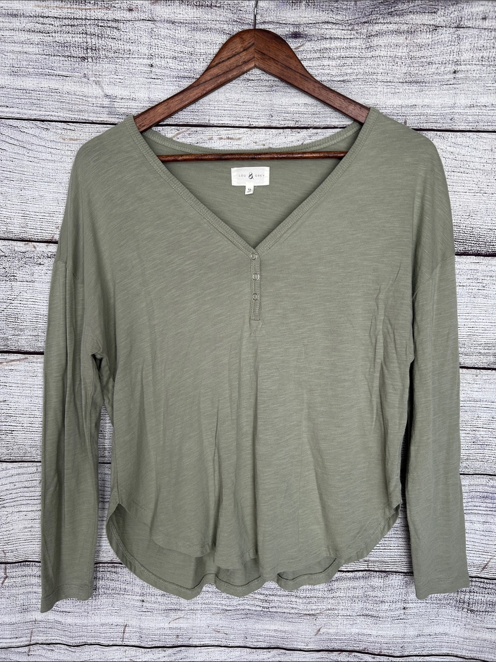 Lou & Grey sage green henley style tee size medium